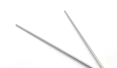 من المحاقن إلى الأدوات الجراحية: دور أنابيب الفولاذ المقاوم للصدأ في الأجهزة الطبية